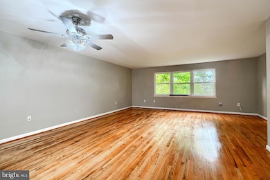 14 Englefield Square, Owings Mills, MD 21117 - photo 3