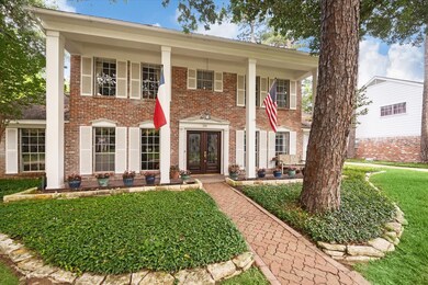 766 W Forest Dr, Houston, TX 77079 - photo 3