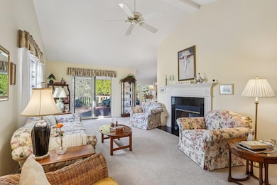 950 Pilgrim Pkwy unit D, Elm Grove, WI 53122 - photo 6