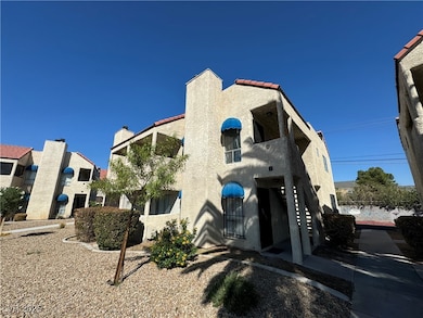 4919 Newport Cove Dr unit D, Las Vegas, NV 89119 - photo 2