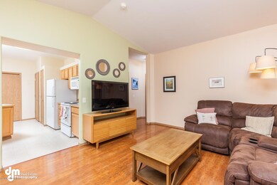 1341 W 26th Ave H4 Anchorage-large-005-1