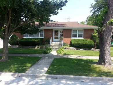 10106 Devonshire St, Westchester, IL 60154 - photo 2