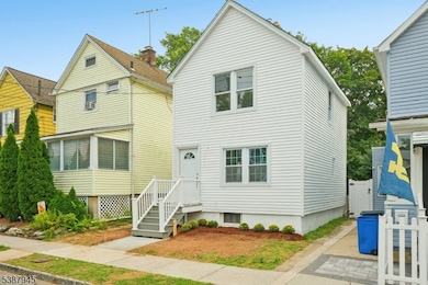 76 Mitchell St, West Orange, NJ 07052 - photo 3