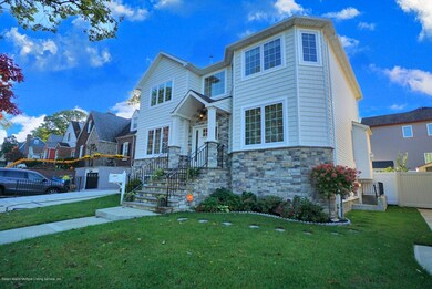 216 Kemball Ave, Staten Island, NY 10314 - photo 2