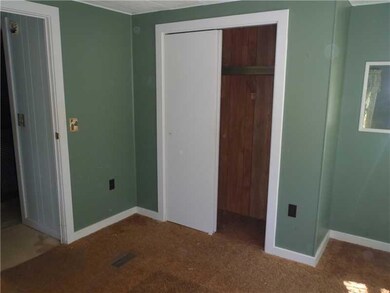 Bedroom. bedroom with closet