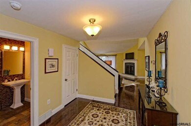 27 Collins Terrace, Saratoga Springs, NY 12866 - photo 3