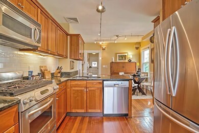 7 Hudson St, Somerville, MA 02143 - photo 2