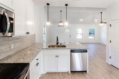 3618 Montego Blvd, Granbury, TX 76049 - photo 6