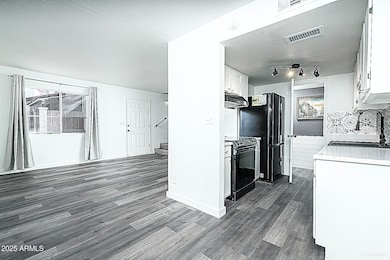 1231 E Lawrence Ln, Phoenix, AZ 85020 - photo 2