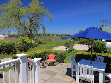 9 Pasadena Ave, Westerly, RI 02891 - photo 2