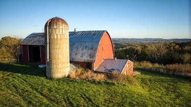 N23415 Oak Ridge Dr, Galesville, WI 54630 - photo 4