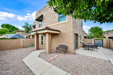 1125 E North Ln unit 3, Phoenix, AZ 85020 - photo 2