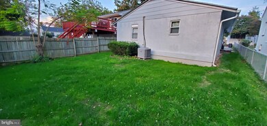 512 Cedarleaf Ave, Capitol Heights, MD 20743 - photo 2