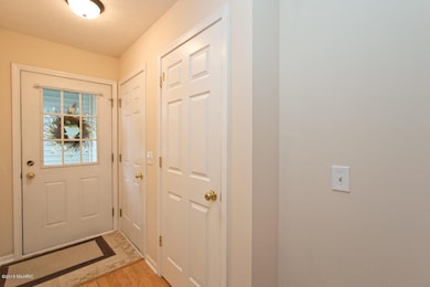 003 foyer - IMG_2062