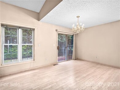 3 Gatehouse Ct, Asheville, NC 28803 - photo 5