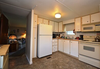 318 Penny Ln, Shelburne, VT 05482 - photo 7