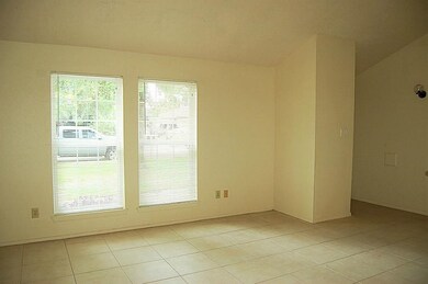 11018 Crinkleawn Dr, Houston, TX 77086 - photo 3