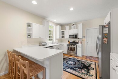 8 Hunter Mill Way, Londonderry, NH 03053 - photo 5