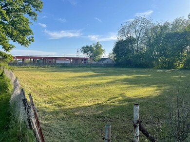 000 W Bond, Denison, TX 75020 - photo 3