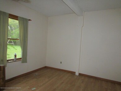 4_621 Randolph family room