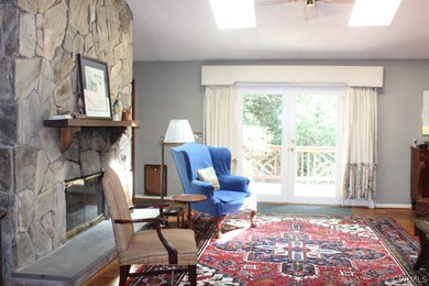 302 Hickory Dr, Manakin Sabot, VA 23103 - photo 3