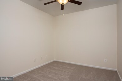 8609 Wintergreen Ct unit 204, Odenton, MD 21113 - photo 7