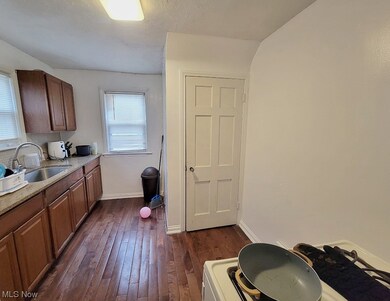 19719 Maple Heights Blvd, Maple Heights, OH 44137 - photo 6