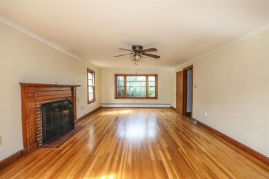 4 Edson St, Nashua, NH 03064 - photo 3