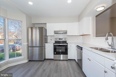 1209 Martha Greenleaf Dr, Crofton, MD 21114 - photo 3