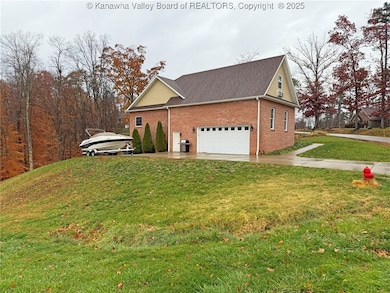 1236 Crooked Creek Rd, Scott Depot, WV 25560 - photo 7