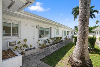 932 Moffett St unit 5, Hallandale Beach, FL 33009 - photo 2