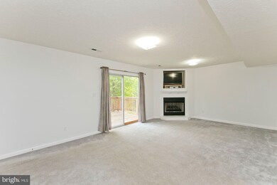 355 Montgomery Cir, Stephens City, VA 22655 - photo 4