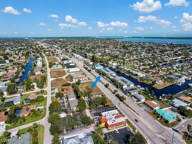 Unit Building is in rear facing canal.