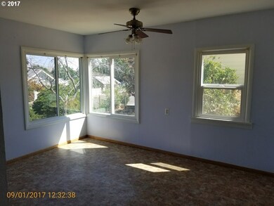 610 E 12th St, the Dalles, OR 97058 - photo 5