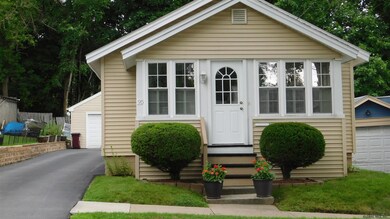 95 Park St, Gloversville, NY 12078 - photo 2