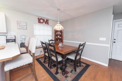 5. Eat-In Kitchen