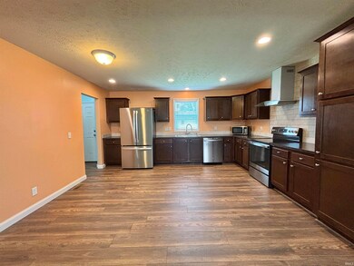 215 N Jefferson St, Lyons, IN 47443 - photo 3