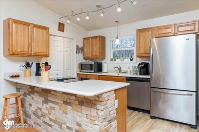 7030 Joseph St, Anchorage, AK 99518 - photo 7