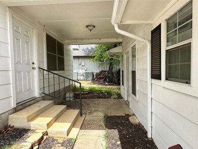 1105 Kiowa Dr W, Gainesville, TX 76240 - photo 5