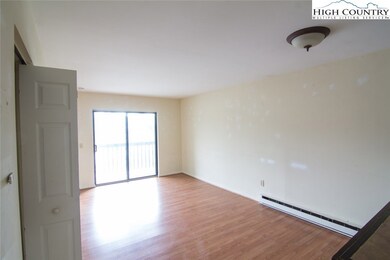 521 Meadowview Dr unit D-301, Boone, NC 28607 - photo 4