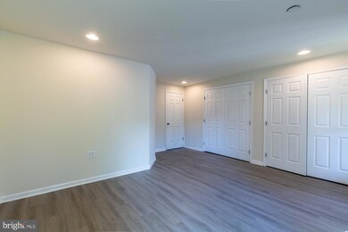 13978 Lightburn Ln, Centreville, VA 20121 - photo 6