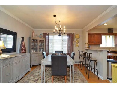 Dining Room. Entertaining is a breeze with this op
