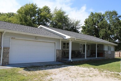 24 N St SW, Linton, IN 47441 - photo 2