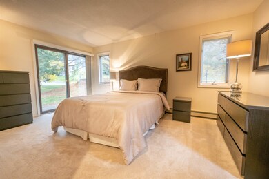 90 Kingfisher Rd unit 2A, Quechee, VT 05059 - photo 5