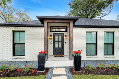 838 Saint Francis Ln, Houston, TX 77079 - photo 3