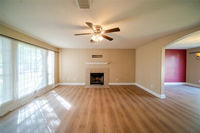 10723 Scenic Dr, Montgomery, TX 77356 - photo 4