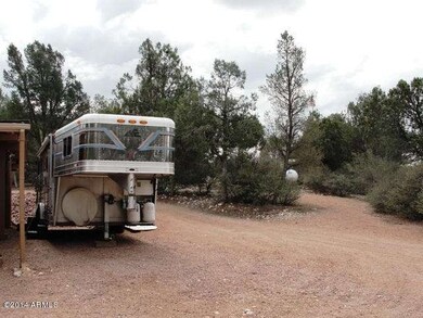 RV w/Ample parking