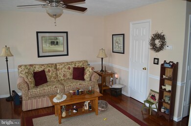 276 Miller Dr, Strasburg, VA 22657 - photo 3