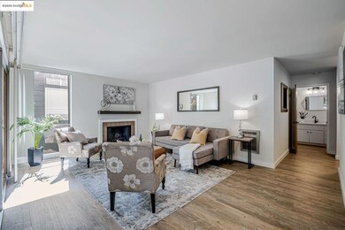 2700 Le Conte Ave unit 301, Berkeley, CA 94709 - photo 3