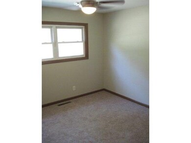 5600 Newport Ct, Columbus, OH 43232 - photo 5